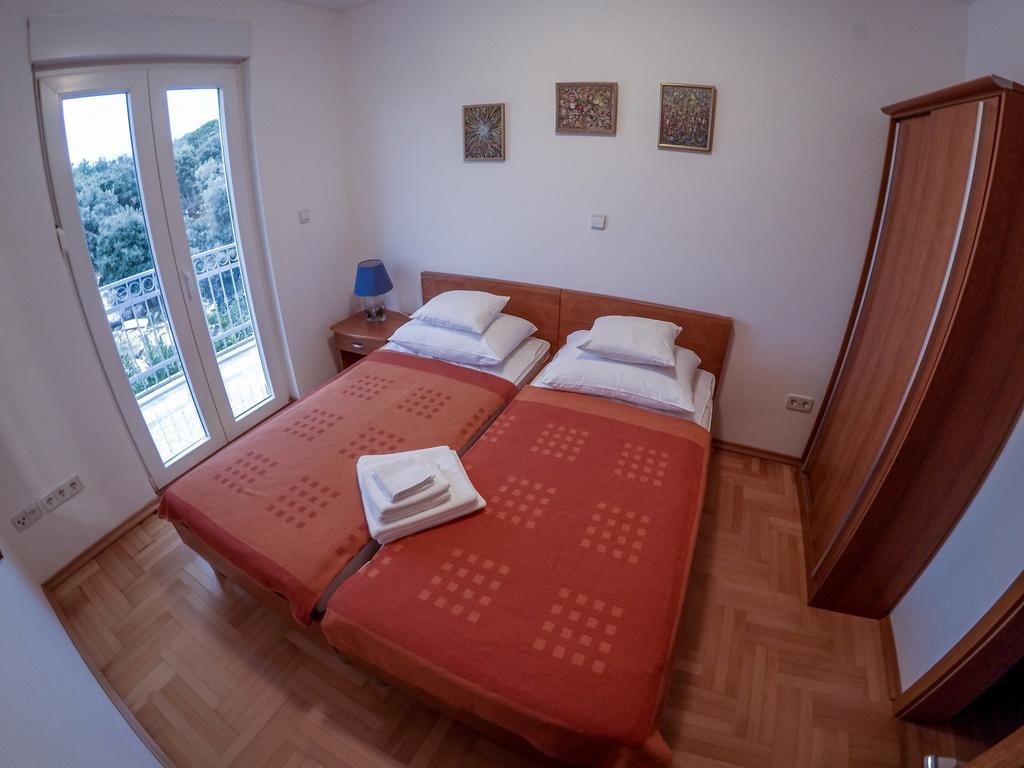 Apartments Car Kampor 客房 照片